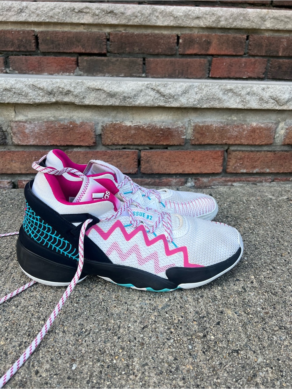 Adiddas Donovan Mitchell D.O.N basketball Shoes